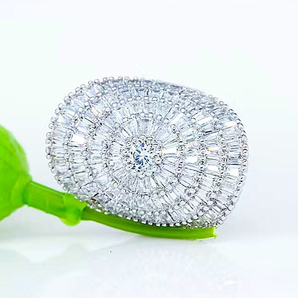 Sterling Silver Baguette Zircon Ring - Picture 15 of 17